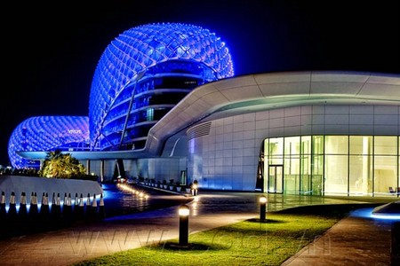 Phú Điền- Khách sạn YAS- Abu Dhabi